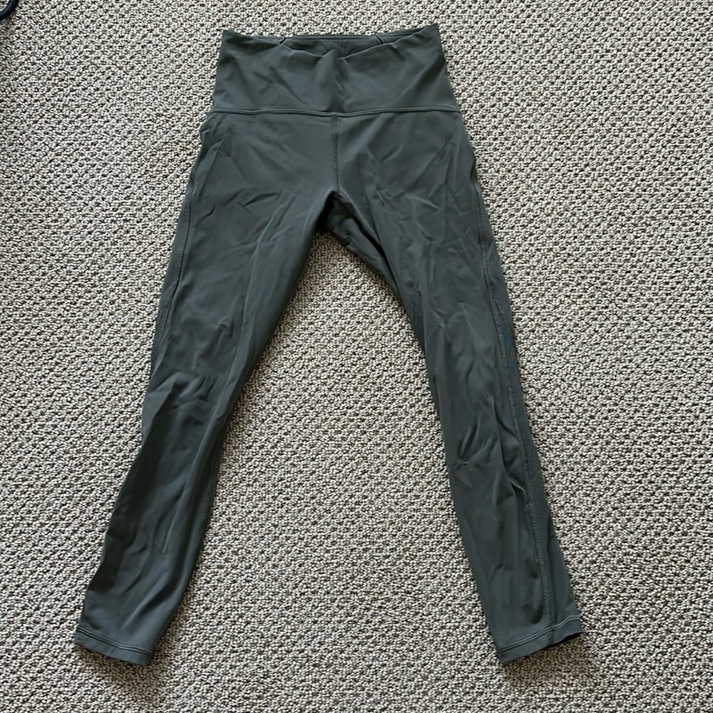 Lululemon Train Green with Mesh Leggings  25”  Size 6: ONLY WORN ONCE